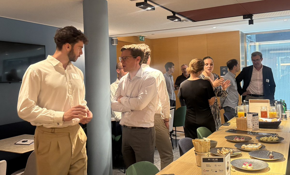 Moove Lab tweet media