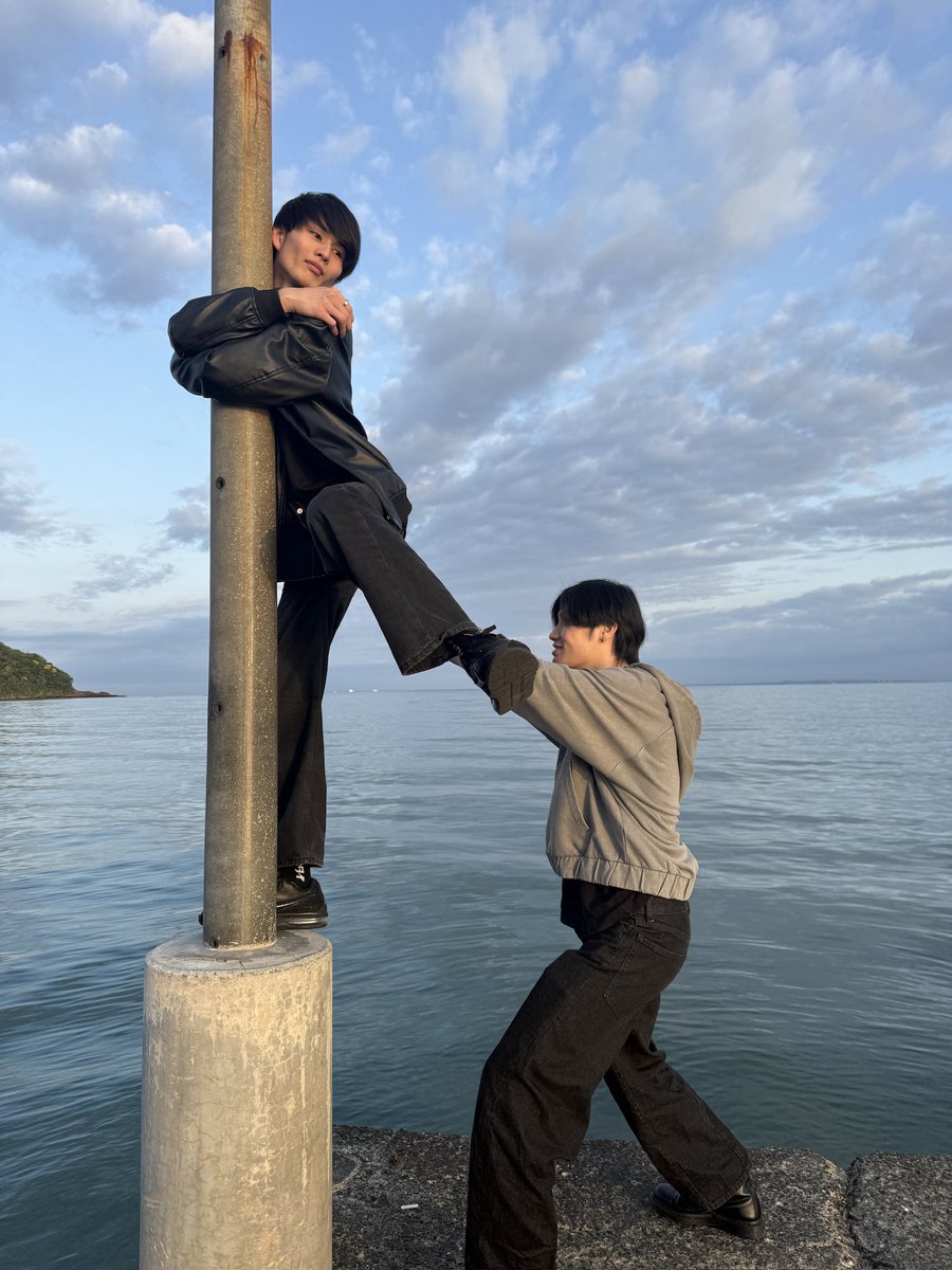 teppei__22's tweet photo. 告知です🫐

--8月1日(金)夕方🌙--
最初で最後？のバースデーイベントをやります
絶対に皆さん来てください❕❕
喋ったことある人達は絶対に…
数年前に話した人たちも来て同窓会みたいにわちゃわちゃできると嬉しいです

オリシャンも作成するみたいです🍾

カレンダーに入れてね🪼
RTもしてね🥹🥹🥹 https://t.co/pCelIGcIek