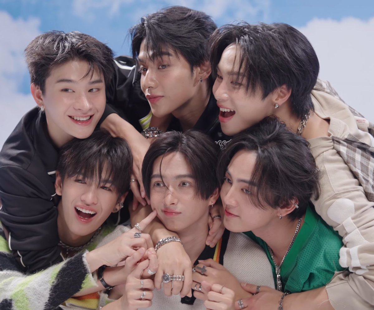 น่ารักใจจะแตกกก สมาคมเหมียวเป้อนิ้นาา