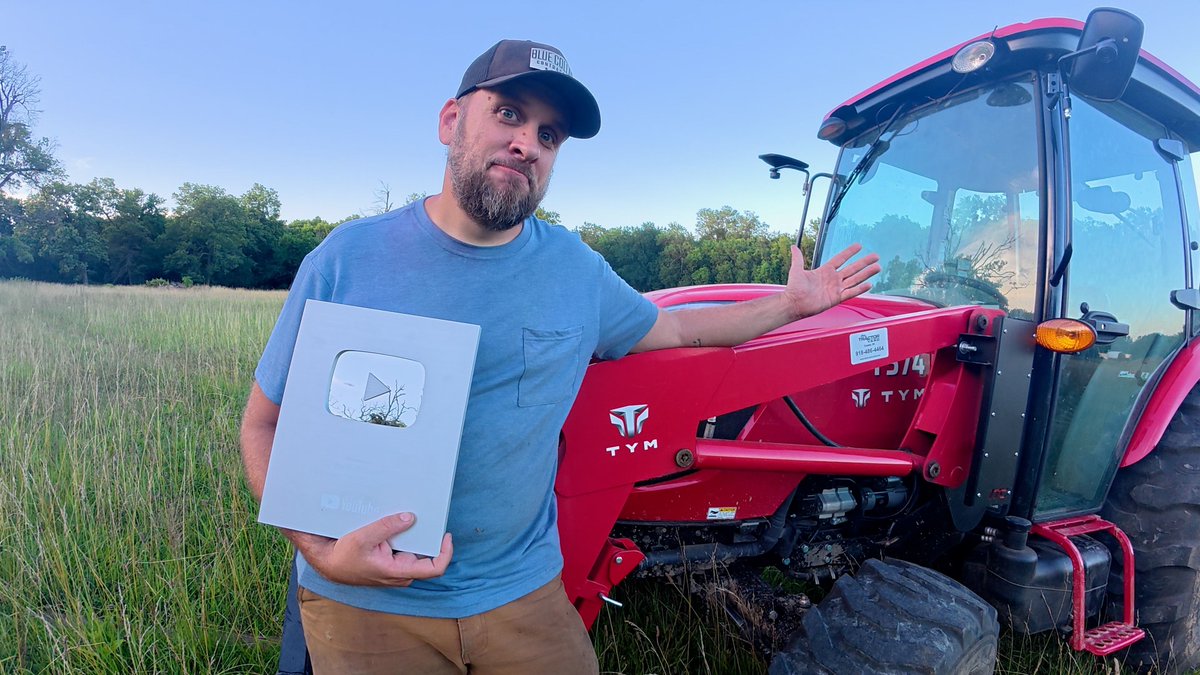 RockhillC91808's tweet image. Making money on Youtube is exactly like any other business. The harder you work, the luckier you get. 

To take your channel to the next level, Check out our Website here:

#YouTubeIncome #YouTubeEarnings #MonetizeYouTube #MakeMoneyOnline #YouTubeSuccess #YouTubeGrowth