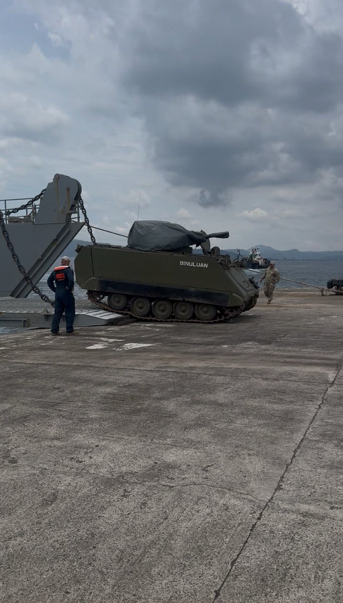 I Corps (@i_corps) on Twitter photo Making Waves 🌊
Excecuted by 593rd CSC, LCU Kings Mountain just completed the first-ever Roll-on/Roll-off download of <a href="/TeamAFP/">Armed Forces of the Philippines</a>, Philippine Army equipment at a shared-use dock. A milestone for U.S.-Philippine interoperability and JTDC capability. Making Waves 🌊
Excecuted by 593rd CSC, LCU Kings Mountain just completed the first-ever Roll-on/Roll-off download of <a href="/TeamAFP/">Armed Forces of the Philippines</a>, Philippine Army equipment at a shared-use dock. A milestone for U.S.-Philippine interoperability and JTDC capability.