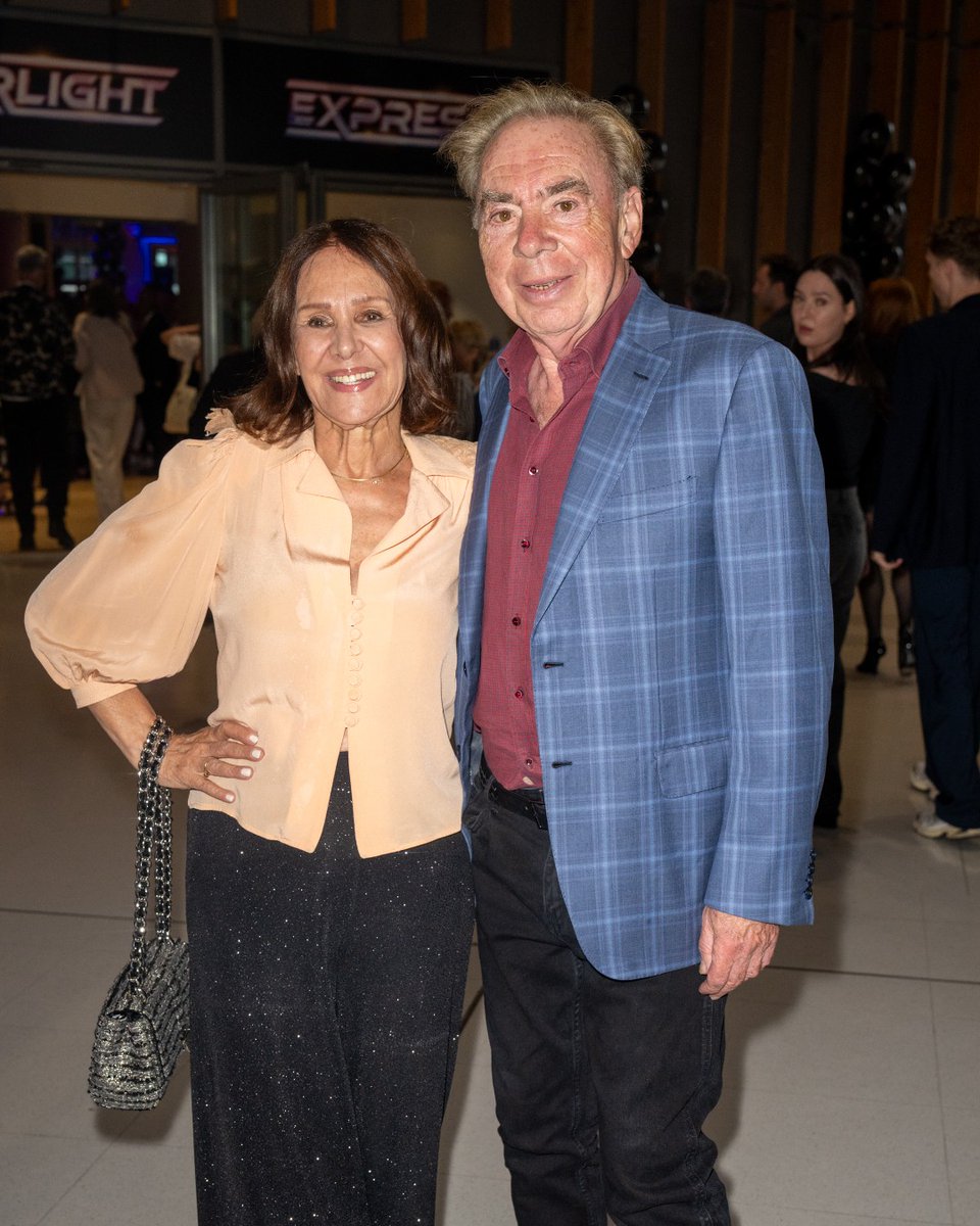 OfficialALW's tweet image. Throwback to opening night of @Starlightlondon in 2024. A brilliant evening celebrating the return of this much-loved production, with friends, family and fans all coming together to celebrate. 🚂✨ - Team ALW
📸: Eamonn M. McCormack
#StarlightExpress #Throwback #ALWShows