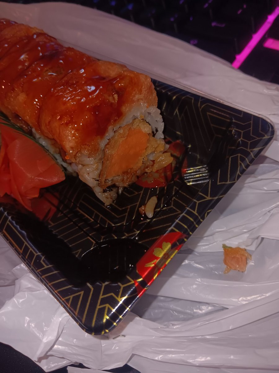 SupaSP_Unite's tweet photo. This is that real gamer fuel! My main meal from last night's stream while watching G2 almost choke at MSI. Golden Dragon roll from my local spot. https://t.co/STTxZ3lHjB