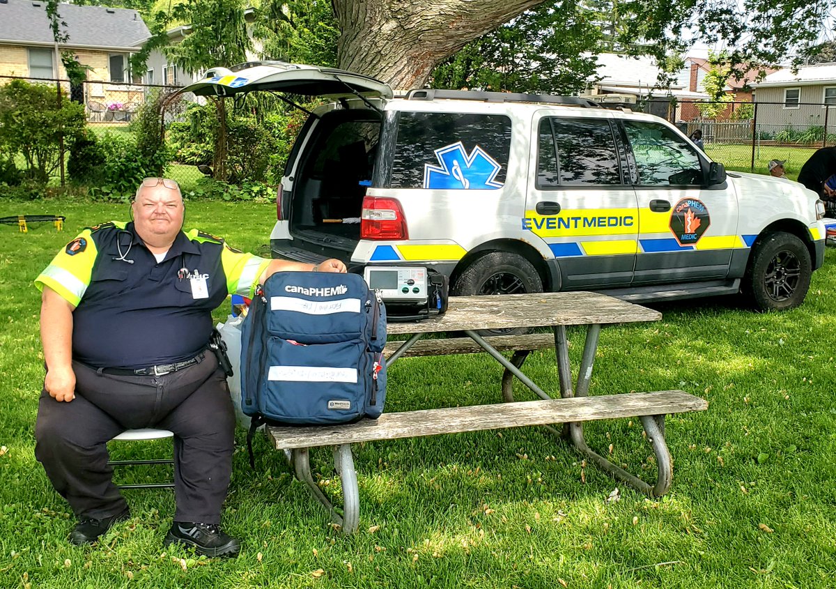 We were honoured to cover DDSB’s primary-grade Ultimate Frisbee Tournament this month! 🥏 Our trusted event medics kept young athletes safe and supported throughout the fun. Happy to be a partner in school sports! 💙 #EventMedics #canaPHEM #DDSB #SchoolSports