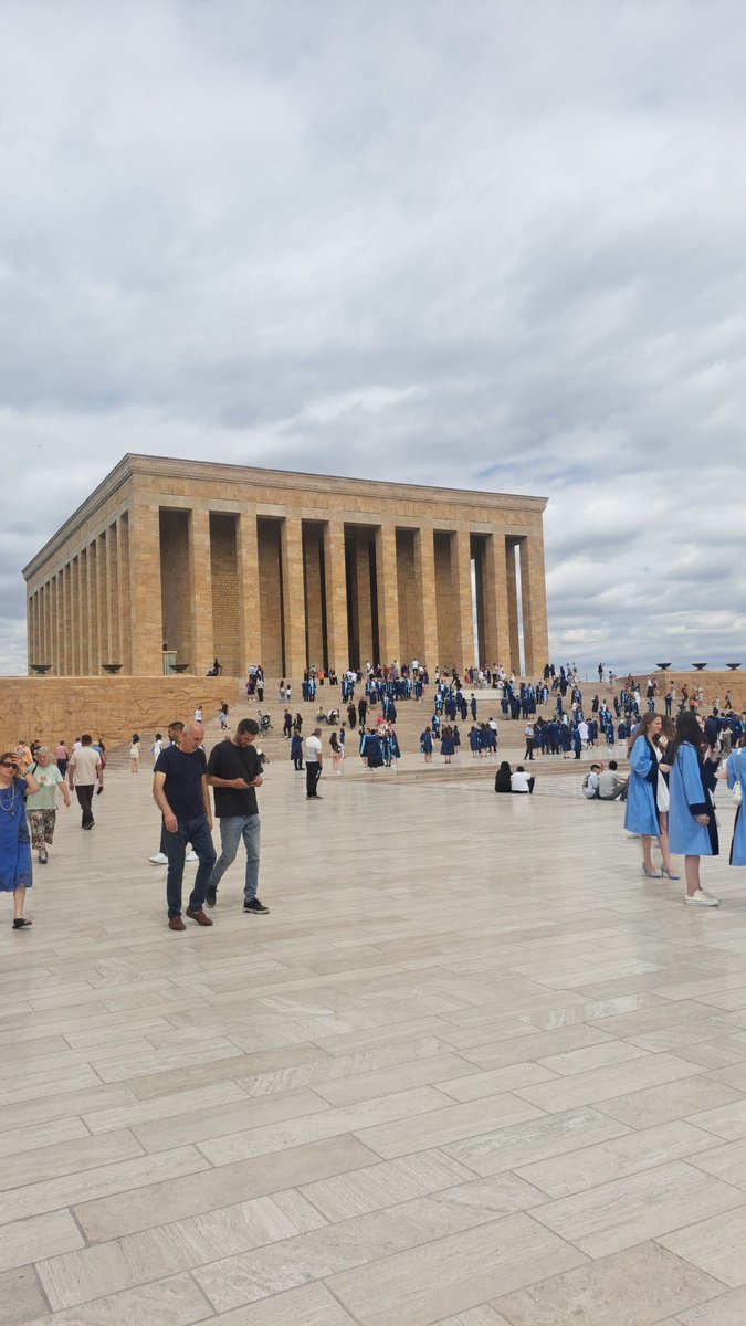 Yıllar sonra Ata’mın huzurundayım. Minnetle, özlemle, saygıyla...🙏