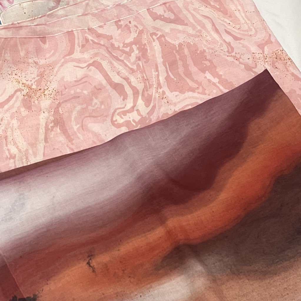 lovedbynaal's tweet photo. wts printed pashmina 120k inc ongkir 🌺 (baru dipake sekali) 
—— dom tangerang 🌳 https://t.co/9E1bVeds0K
