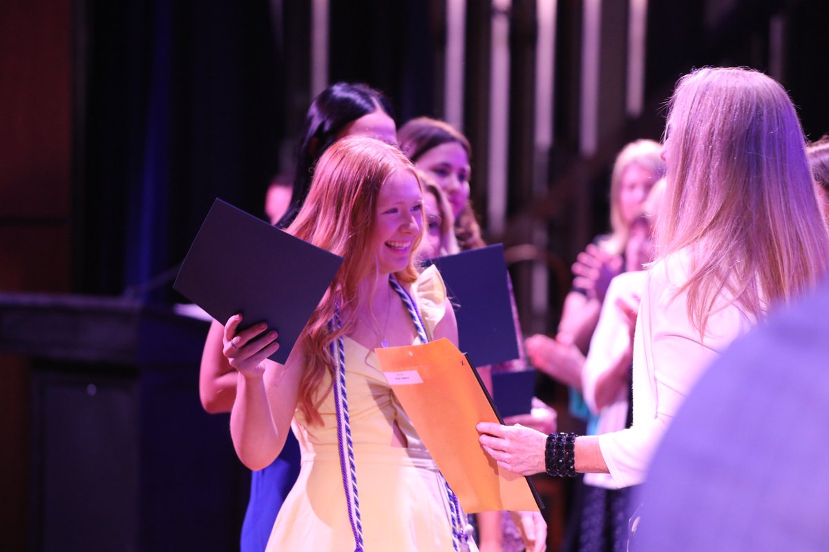 🎓🎉 Congratulations to our Finger Lakes Technical and Career Center graduates! #Classof2025 #MakingSuccessPossible

Check out the full photo gallery on our website here: wflboces.org/about-us/news/…