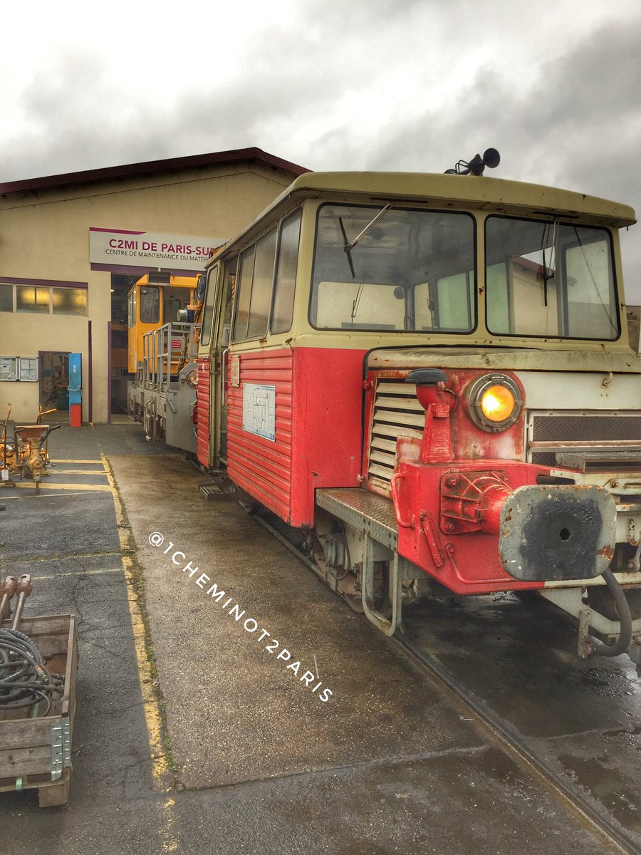 1cheminot2paris's tweet image. #archive de 2020 au #C2MI de Villeneuve avec la 6.059 (maintenant #préserver dans le sud ) et la 7.127 sûrement #transformé en #DU84RS