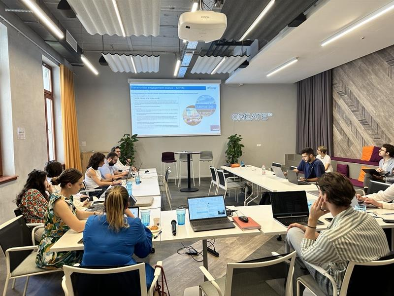 Energate_eu's tweet image. 🚀 Live from Budapest for the 5th Project Meeting!
The ENERGATE consortium met to discuss pilot updates, sustainability🌱, stakeholder engagement, and finalising use cases.
Thanks to all partners driving a greener energy future!
More: energate-project.eu/ENERGATE-5th-P…
#LIFEAmplifier