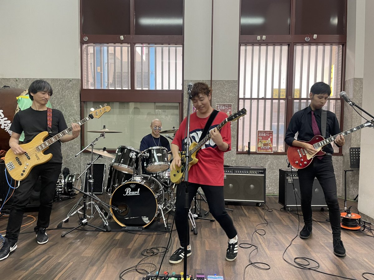 ＊
2025.6.29

JUNE ROCK IN くっけん広場　ありがとうございました！

告知ができてなかったんですが、見にきてくださった方々感謝してます🙇‍♀️

初めての場所でしたが、お客さんがたくさんいて楽しく演れました〜😆
ぜひまた呼んでください！よろしくお願いします✨