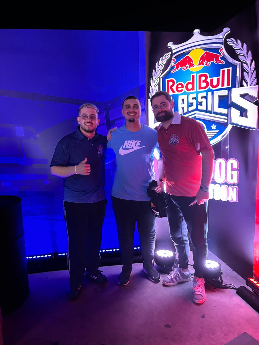 Protado (@protado_) on Twitter photo Tive a honra de participar do Red Bull ClassiCS neste final de semana, a convite da <a href="/RedBullBR/">Red Bull Brasil</a> e <a href="/GamersClubCS/">Gamers Club Counter-Strike</a>. Evento incrível, organização impecável. Obrigado por essa experiência inesquecível! Tive a honra de participar do Red Bull ClassiCS neste final de semana, a convite da <a href="/RedBullBR/">Red Bull Brasil</a> e <a href="/GamersClubCS/">Gamers Club Counter-Strike</a>. Evento incrível, organização impecável. Obrigado por essa experiência inesquecível!