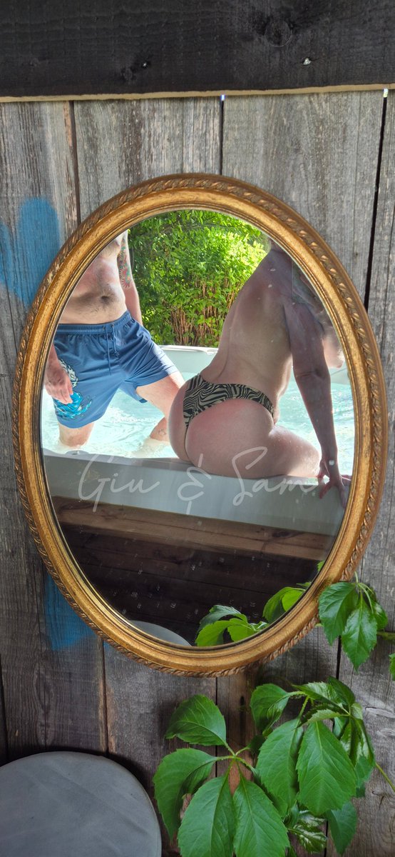 Après la journée au lac le week-end dernier, on a continué la journée dans un jaccuzzi 👀. Vous verrez mieux sur la prochaine vidéo que vous partagera <a href="/SamV_xx/">Sam 🔥</a>, mais on peut déjà se rendre compte qu'on avait bieeeen pris le soleil 🥵🔥