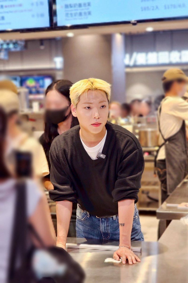 onf_feed's tweet photo. daming_tea Threads Update

▶️ https://t.co/q0GrKl9lBr
@WM_ONOFF #온앤오프 #ONF https://t.co/1P3PtJFYHk