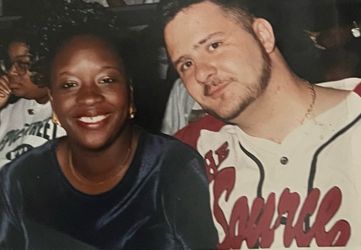 J-Mill &amp; his wife, Carla | 1995 Source Awards, NYC, 8/3/95. The '95 Source Awards was a flashpoint in #HipHopHistory. East vs. West, the South demanded respect &amp; the world finally saw that Hip Hop was unstoppable.

Get ready 4 the upcoming auction feat. the J-Mill collection.
