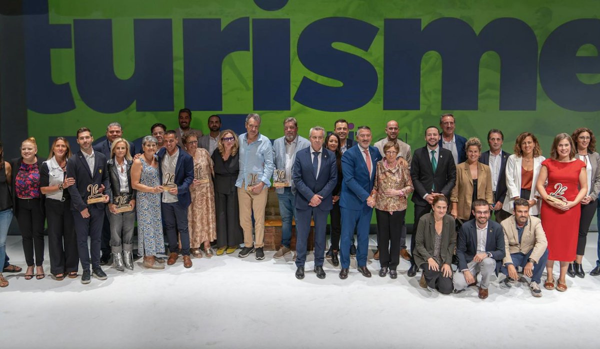 👉🏻 T’agradaria reconèixer algú del teu equip professional🤵🏼‍♀️? 🤩Vols destacar la trajectòria, el carisma o la professionalitat d’un company o companya?

🎖 Presenta la seva candidatura al Premi al Professional destacat i posa en valor la seva feina!

➕ Consulta les bases aquí: