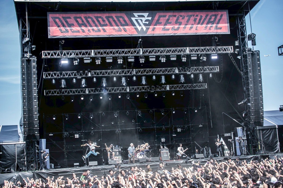 飯川賢 イイカワケン (@kenmorgan1979) on Twitter photo 6/29(日)川崎市 東扇島東公園特設会場
“DEAD POP FESTiVAL 2025”
photo by <a href="/HayachiNne/">HayachiN/林川淳</a>
SiM今年も呼んでくれてありがとう!
友達だからといって、この舞台に立てるのは決して当たり前ではないということを胸に刻んで、来年も戻って来れるように日々精進しゃす🎺
あ、来年のDPFは4月だってよ! 6/29(日)川崎市 東扇島東公園特設会場
“DEAD POP FESTiVAL 2025”
photo by <a href="/HayachiNne/">HayachiN/林川淳</a>
SiM今年も呼んでくれてありがとう!
友達だからといって、この舞台に立てるのは決して当たり前ではないということを胸に刻んで、来年も戻って来れるように日々精進しゃす🎺
あ、来年のDPFは4月だってよ!