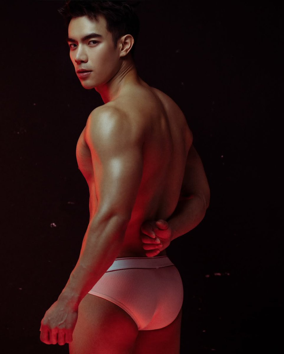 猛男穿三角底褲好正
IG: mosptmp1995

#泰國猛男 #男神 #大隻仔 #帥哥 #壯男 #靚仔