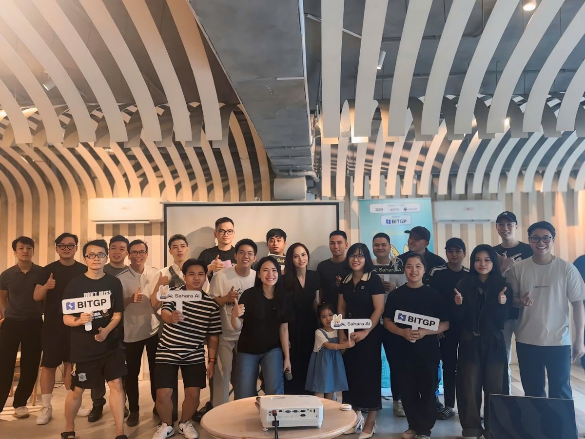 📍Hà Nội | 29.06 – Một buổi sáng với quá nhiều yêu thương 💛
Sahara AI Lovers Meetup đã kết nối anh em từ khắp mọi miền tổ quốc.

Từ những người đồng hành đầu tiên đến những gương mặt mới, tất cả đã tụ họp để cùng nhìn lại hành trình đáng nhớ với dự