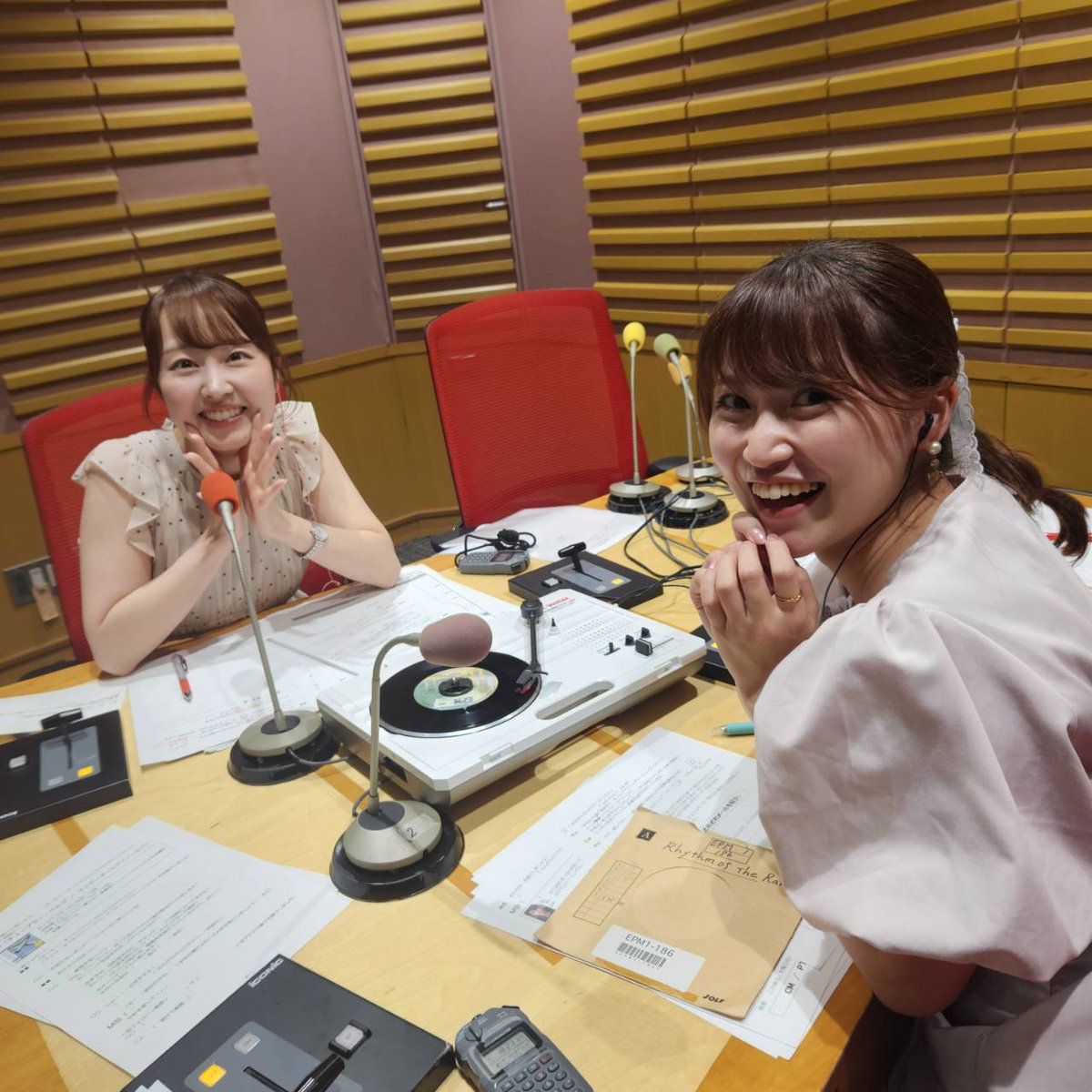 オールナイトニッポンMUSIC10 (@ann_music10) on Twitter photo オールナイトニッポン
#ミュージック10
ニッポン放送
#前島花音 アナウンサー
#熊谷実帆 アナウンサー
2人でお届けした
/
「メール紹介できなくてごめんねスペシャル」
\
最後まで聴いてくださって
ありがとうございました❣
明日は本物のDJ
#鈴木杏樹 さんがレコード回します🌀
📨10@1242.com オールナイトニッポン
#ミュージック10
ニッポン放送
#前島花音 アナウンサー
#熊谷実帆 アナウンサー
2人でお届けした
/
「メール紹介できなくてごめんねスペシャル」
\
最後まで聴いてくださって
ありがとうございました❣
明日は本物のDJ
#鈴木杏樹 さんがレコード回します🌀
📨10@1242.com