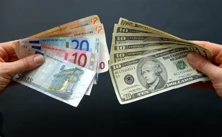 Blinkora152374's tweet photo. 💶 Euro on a Tear, Dollar Slips!
The euro is up 9 days straight, nearing record highs as markets bet on U.S. rate cuts and fresh stimulus.
Currency winds are shifting fast. 🌬️📉
#Forex #Euro #Dollar #RateCuts #Markets https://t.co/ijNDgI0xyW