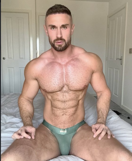 Watch Andy Onassis's leaked NSFW photo on TwXstars