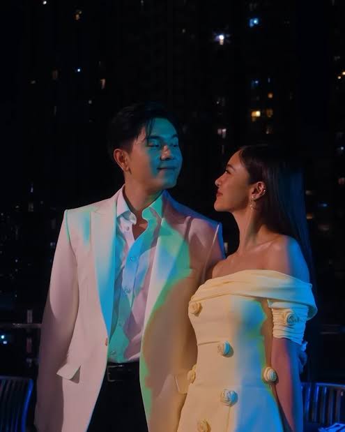 ann_eam69943's tweet photo. Haay naku! May new project, Kim Chiu and Paulo Avelino yung leads bakit ba nagpapadala sa ibang ships. Sa ayaw man o sa hindi, masaya sila kasama ang isa't isa. PERIOD.
#KimPau #KimChiu #PauloAvelino https://t.co/VJRxratx2L