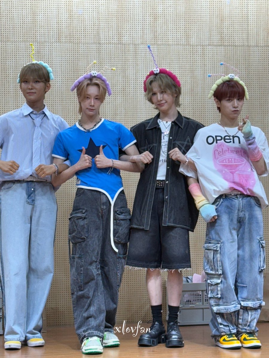 iM fAm0uSe 🏒🩶 tweet media