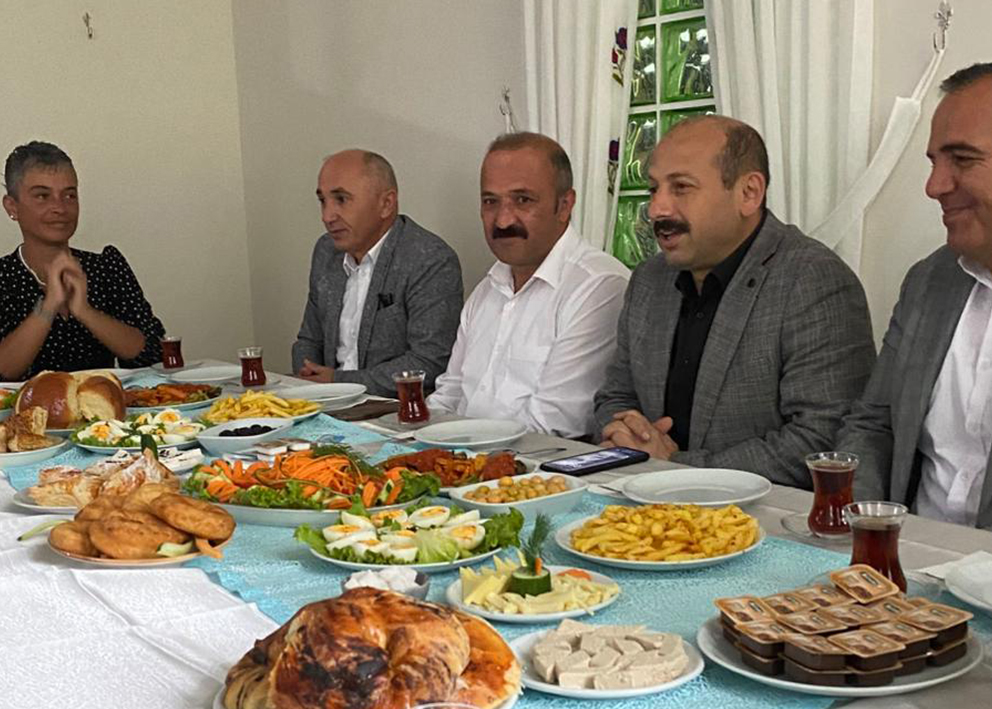 Samsun Kız Yurdunda, İl Müdürümüz Feyzullah Dereci’nin başkanlığında yılsonu değerlendirme toplantısı gerçekleştirildi.
#GSBHepYanında