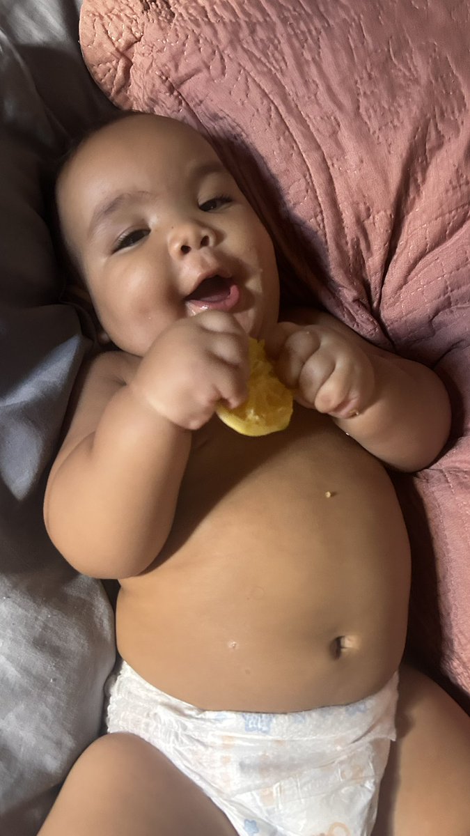 gianttwoman's tweet photo. parafraseando minha amiga nagilla: 
dá vontade de comer com farinha de puba https://t.co/4CZUJS5QOT
