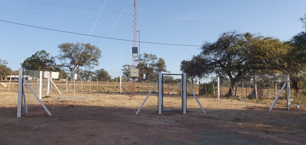 MonitoreoHidArg's tweet photo. #RMET
Nuevas estaciones meteorológicas 🌡🌤 en #MISIONES y en #SALTA gracias al trabajo coordinado el equipo de RMET con el Instituto Misionero del Agua y la Secretaría de Recursos Hídricos de Salta.
Seguimos fortaleciendo el monitoreo hidrometeorológico en todo el país.
#SSRH https://t.co/zxL6fWI393