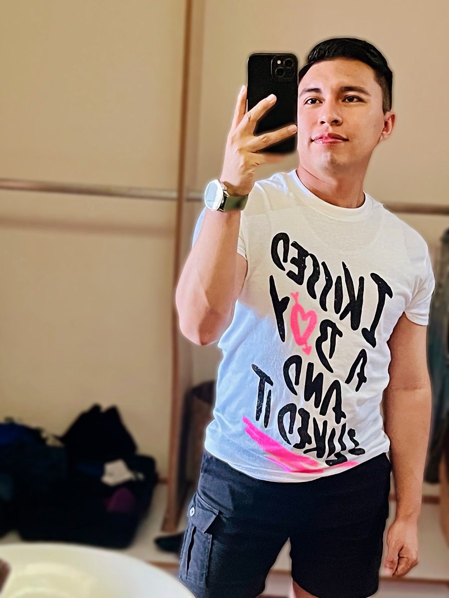 Angel_TellVal's tweet photo. Happy Pride 2025 🌈 #cdmxpride https://t.co/p6MNJ4mmnY