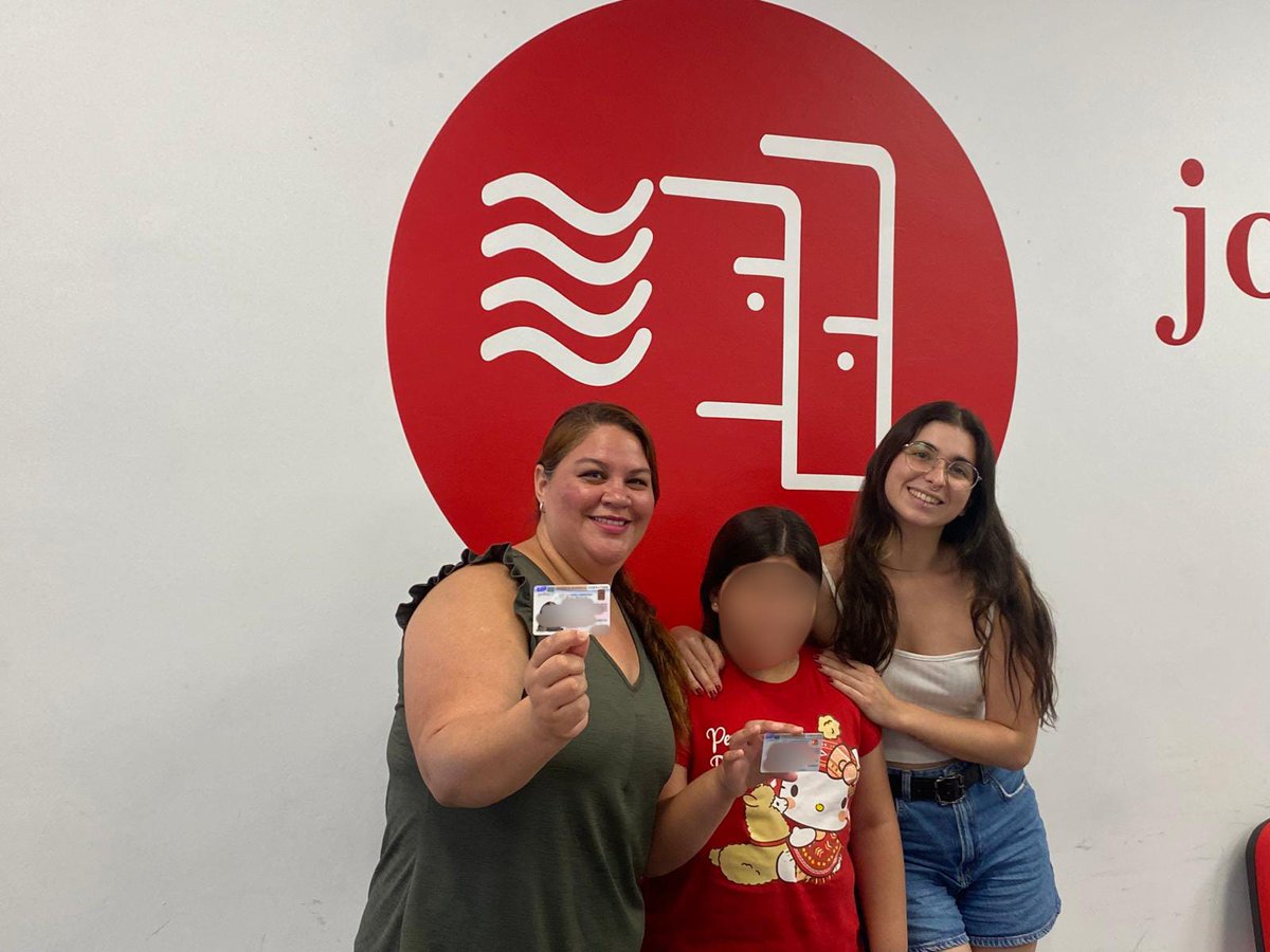 ✨¡Ya empiezan a llegar los NIE para las personas afectadas por la DANA que han tramitado la regularización extraordinaria con nosotras! 📩
Resultado de un trabajo colectivo 🤝, ágil ⚡ y humano❤️‍🩹, siempre dando respuestas 🌟
#InclusiónSocial #Regularización #DANA