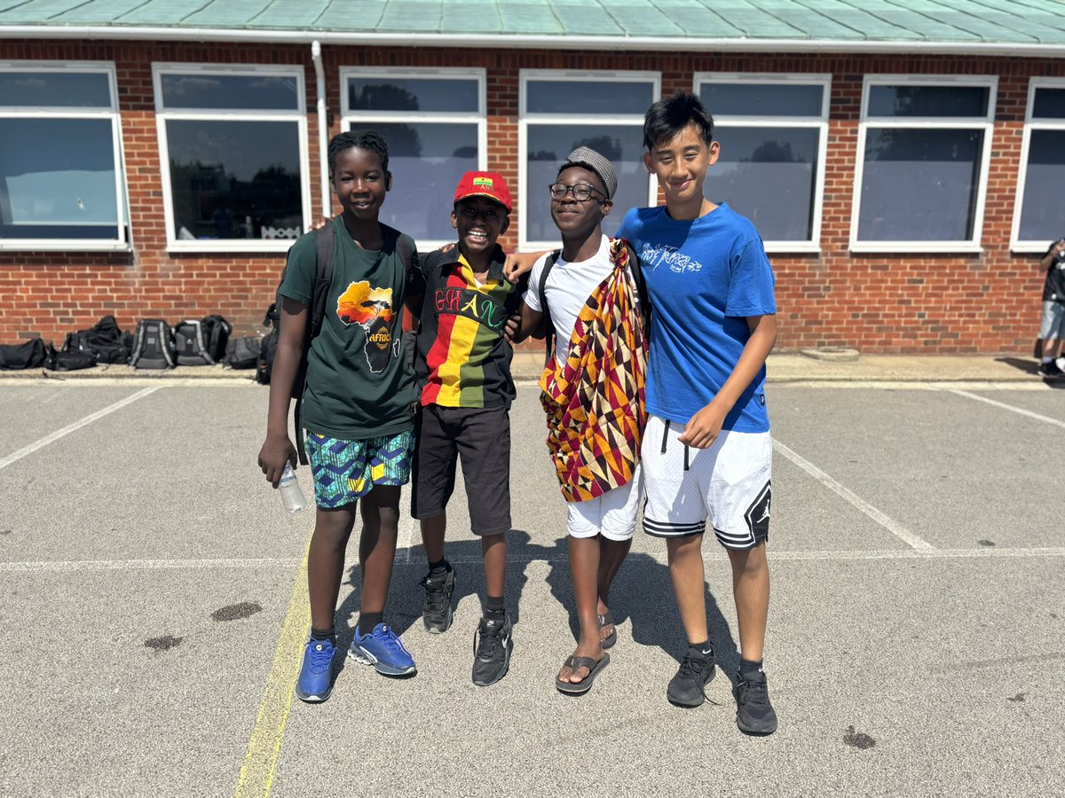 AGSFounded1598's tweet photo. Wonderful to see students embracing Culture Day at AGS! 🌍 A celebration of the diversity across our community, with students wearing cultural dress and lessons including a focus on identity and belonging. #CultureDay #AGSCommunity https://t.co/E1I6KvbitZ