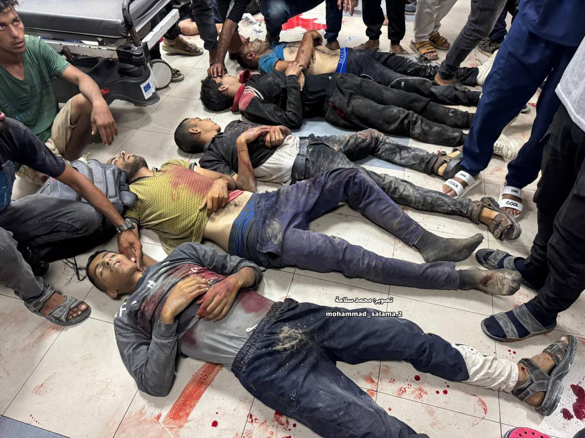 RamAbdu's tweet photo. The death traps continue…

Dozens of killed and wounded are arriving at Nasser Medical Complex after Israeli forces bombed civilians waiting for Israeli/U.S.-backed humanitarian aid in Khan Younis, southern Gaza.

How many more must die while seeking food? https://t.co/li5riEDSLu