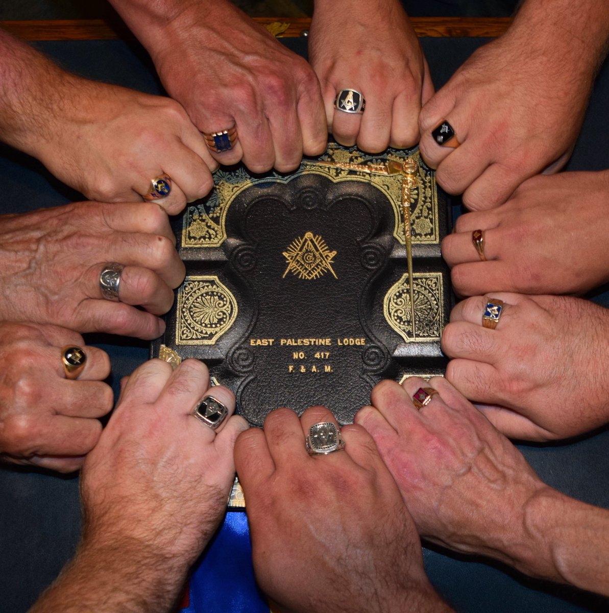 One of our favorite pictures from back in the day!! Being Legendary together!!
#BeLegendary #EastPalestine #Freemasonry #Brothers