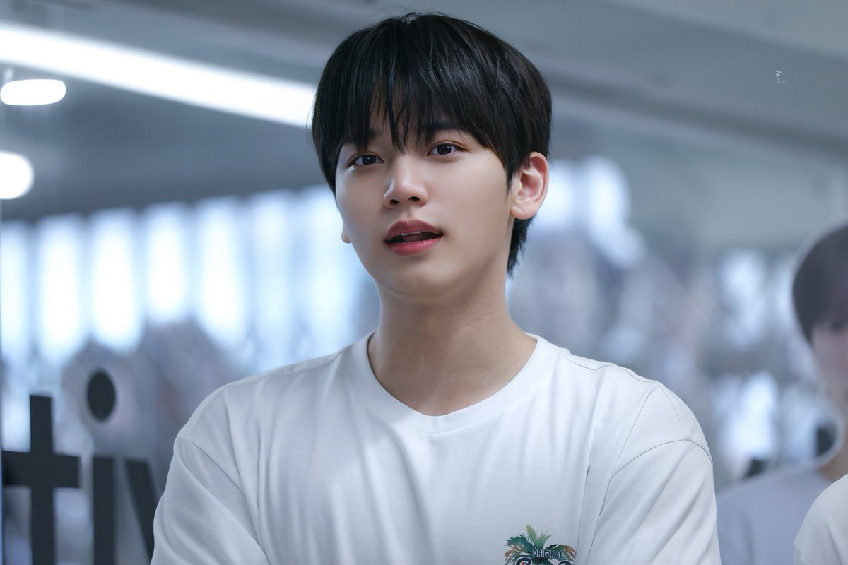 MN6141's tweet photo. 250630 
OMEGA X DEBUT 4th ANNIVERSARY POP-UP STORE MEET&amp;GREET EVENT

OMEGAX HYUK

#OMEGA_X #오메가엑스 
#HYUK #혁 #양혁
#OMEGA_X_POPUP_STORE
#OMEGA_X_DEBUT_4th_ANNIVERSARY https://t.co/A2V7D0COnw