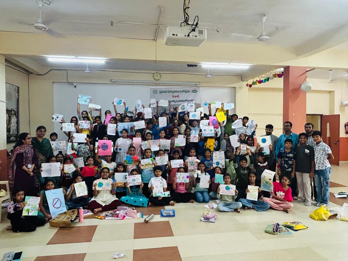 GHMCOnline's tweet image. To promote environmental awareness, GHMC organized Poster Making and Essay Writing Competitions at Sri Aurobindo International School, Amberpet. These activities were part of #WorldEnvironmentDay 🌍 and the ongoing #SBMU campaign, aimed at educating students about the hazards of