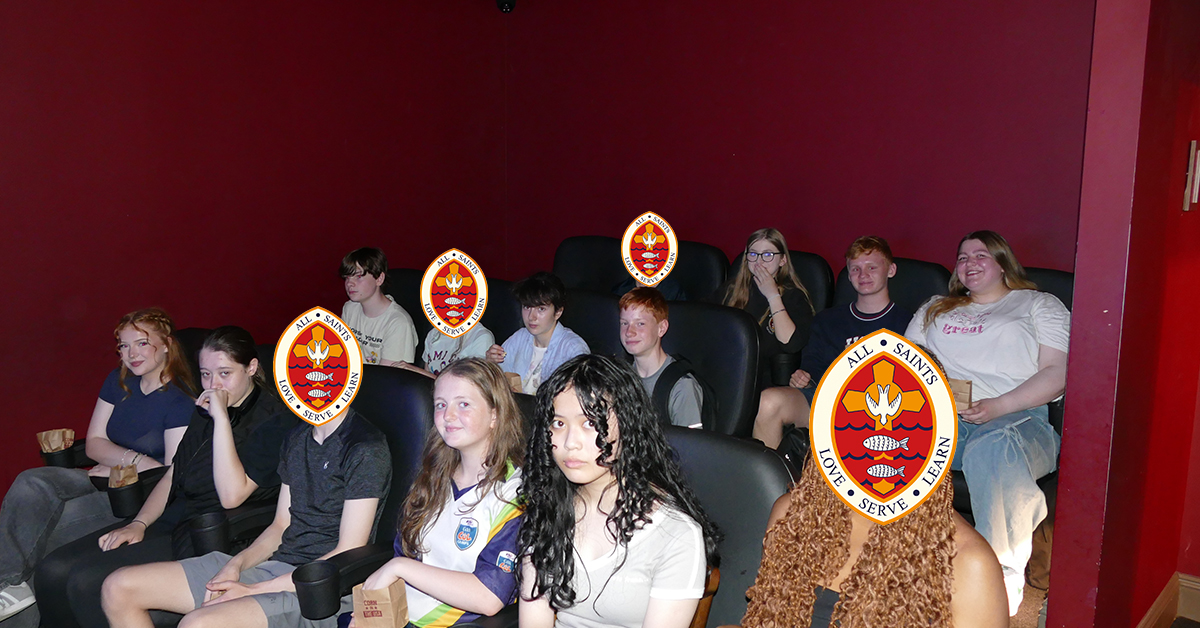 ASCHC_COLLEGE's tweet image. Year 9 and Year 10 students today went on a rewards trip to celebrate their outstanding hard work and effort this academic year. Celebrating excellent attendance, punctuality and behaviour across all subjects. Thank you to @Hickorys_ Huddersfield for their incredible hospitality.