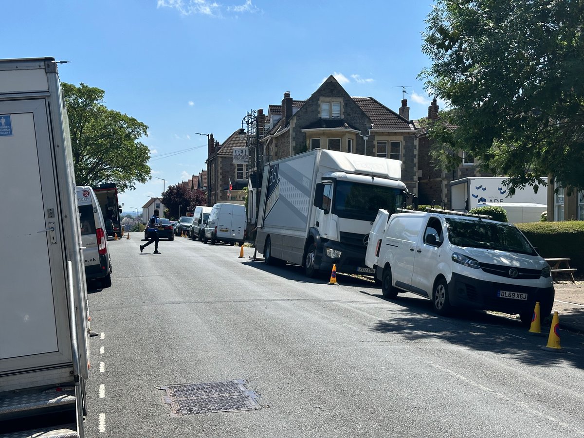 bristol_filming's tweet image. Bad Wolf filming season four of Industry for HBO and the BBC in a private property on Cambridge Park, Redland. Monday, 30th June, 2025. #bristol #filming #crewloc
