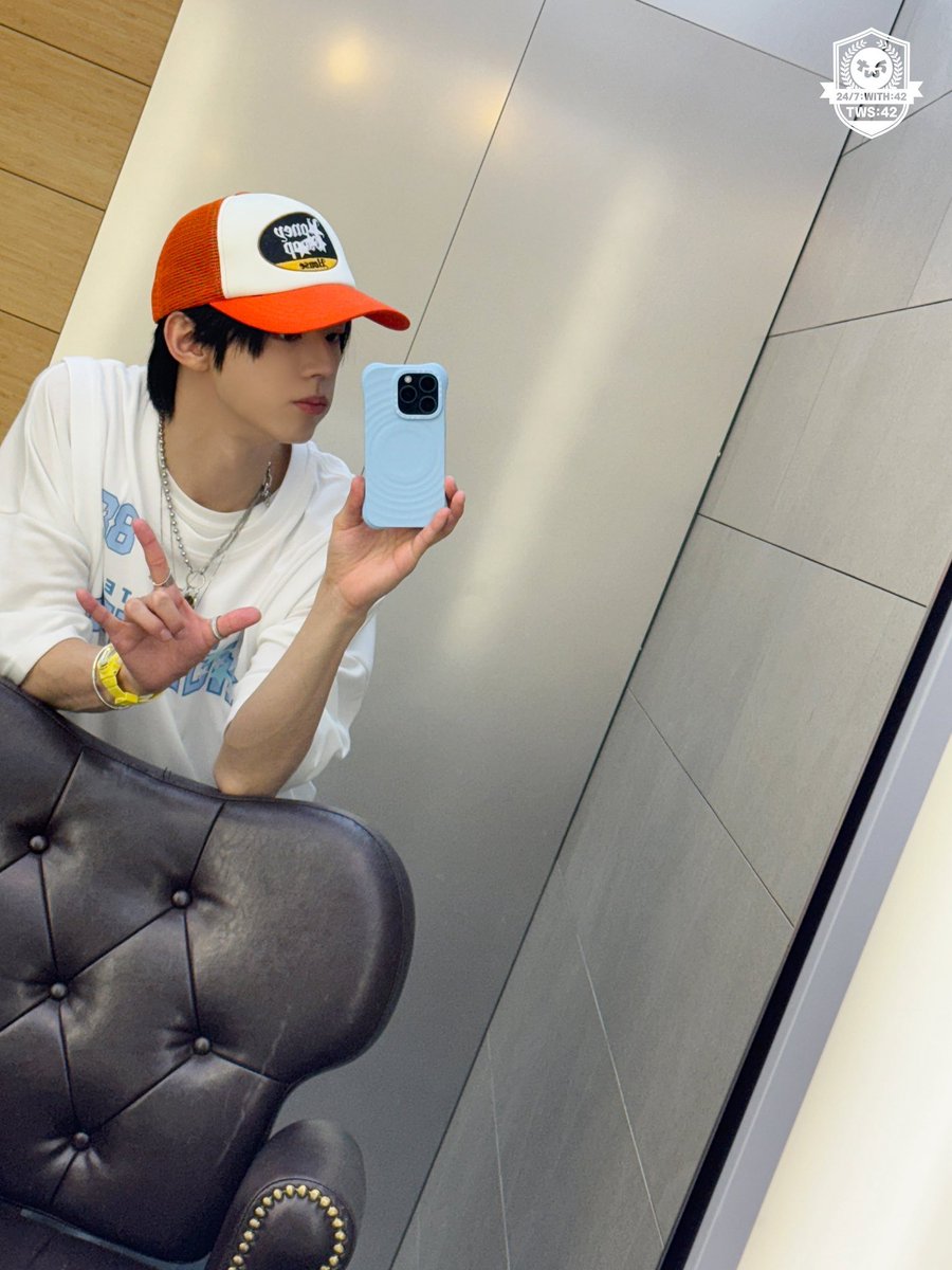 KDH_Global's tweet photo. ♡

#DOHOON #도훈 #TWS #투어스 #247WithUs @TWS_PLEDIS https://t.co/jR5UP4SZji
