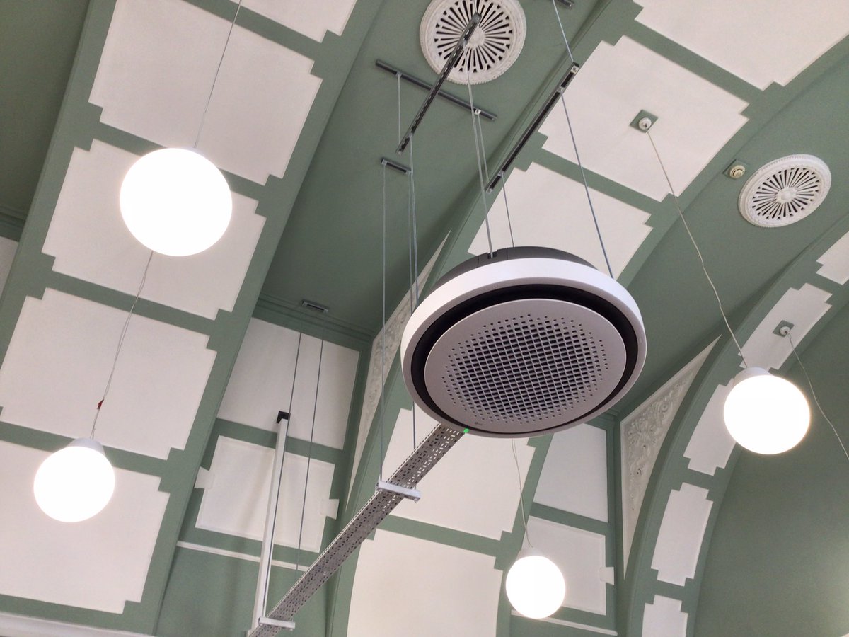 Williamson_HC's tweet photo. Thanks so much @lamlibs @lambeth_council @instreatham for the amazing air con………it is making all the difference being able to focus in the heat……….😎 👍❄️ 🧊 👍 https://t.co/xruHICS0PB