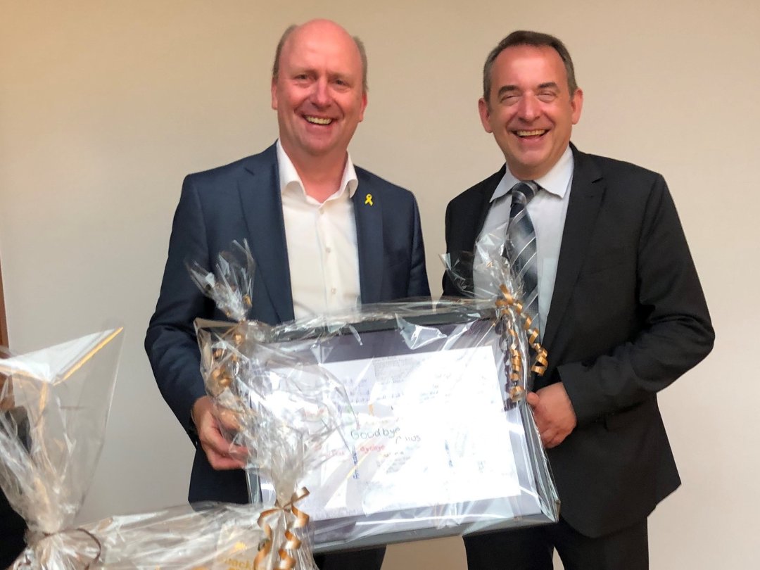 Heute haben wir mit vielen Kolleginnen und Kollegen im Haus unseren Staatssekretär Uwe Becker verabschiedet. Zum Juli tritt er sein Amt als Präsident des Hessischen Rechnungshofs an.