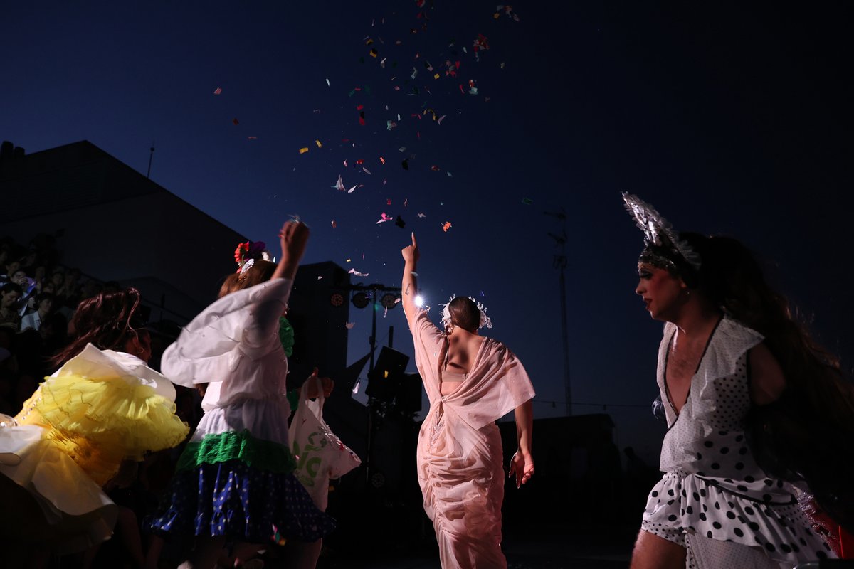 Las Niñas <a href="/lasninia/">el patio las niñas</a> nos hicieron reír, cantar y emocionarnos con “Historia de una Amapola que escapó de entre los trigos”.