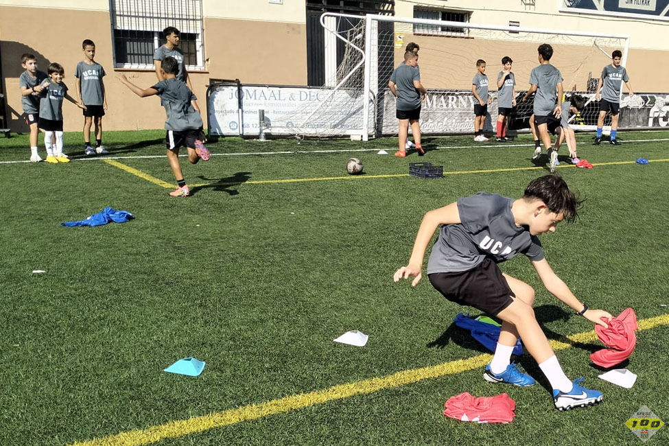 CartagenaEfese's tweet image. CAMPUS | Segunda semana de CAMPUS CARTAGENA F.C. UCAM 2025 organizado por @CartagenaEfese con la colaboración de @UCAM y #CEN (Cartagena Efesé Negocio) 🌞 
Nuevos ejercicios y más participantes 🫶
📷 bit.ly/campus_efese_u…
#CampusEfese