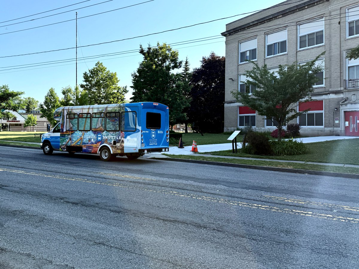 We are off and running this Monday morning! ☀️ Good morning from The NACC's famous red door!