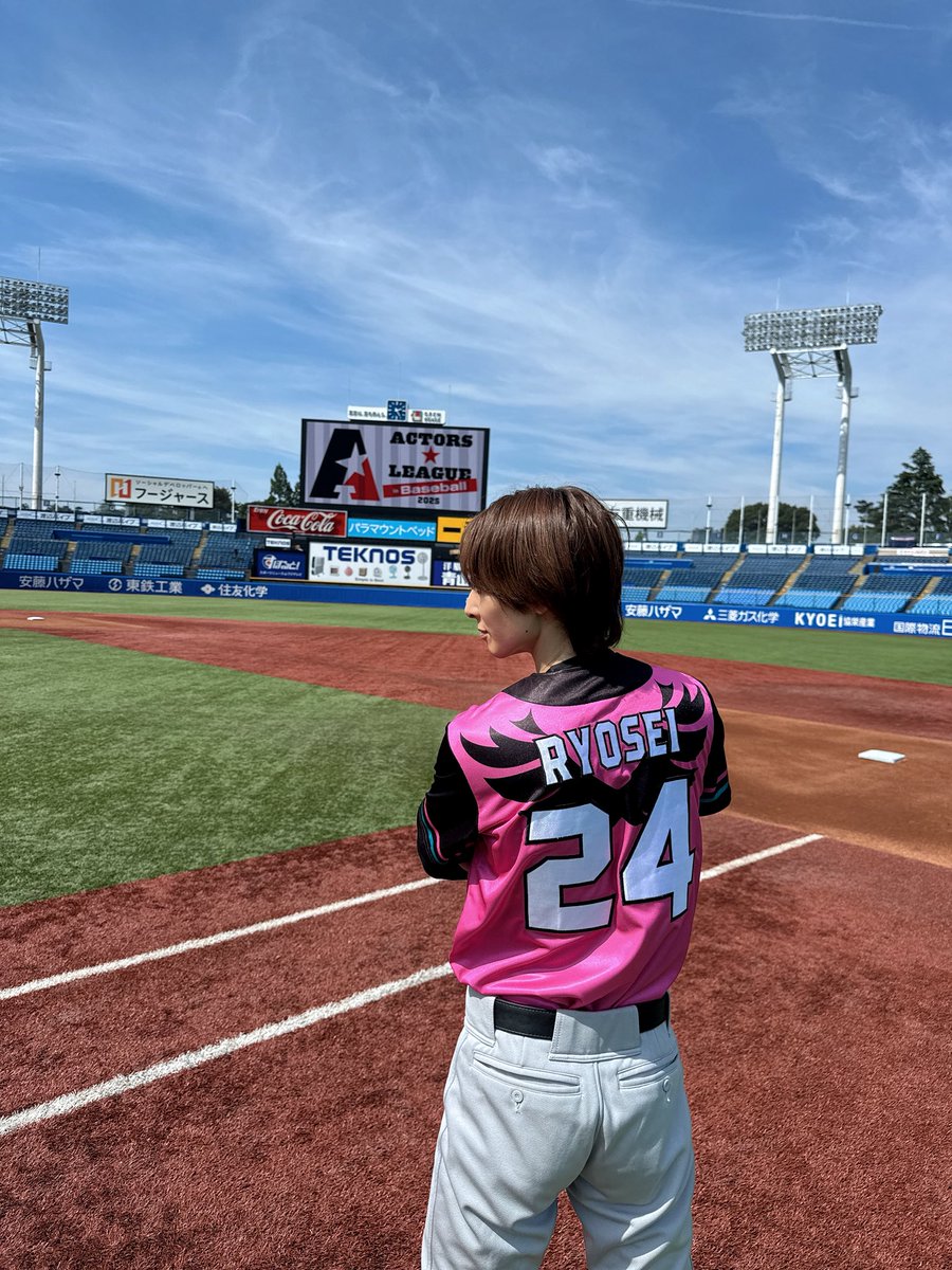 #アクターズリーグ in Baseball
ありがとうございました⚾️
そして暑い中応援いただき感無量です。
最後の最後に勝つことができました‼️‼️
鳥肌立つくらい感動したし何よりもみんなで繋いで勝ち星を上げられてよかった！！
俺も初めて出塁できました😂⚾️
野球ってスポーツって素晴らしい✨
最高でした！
