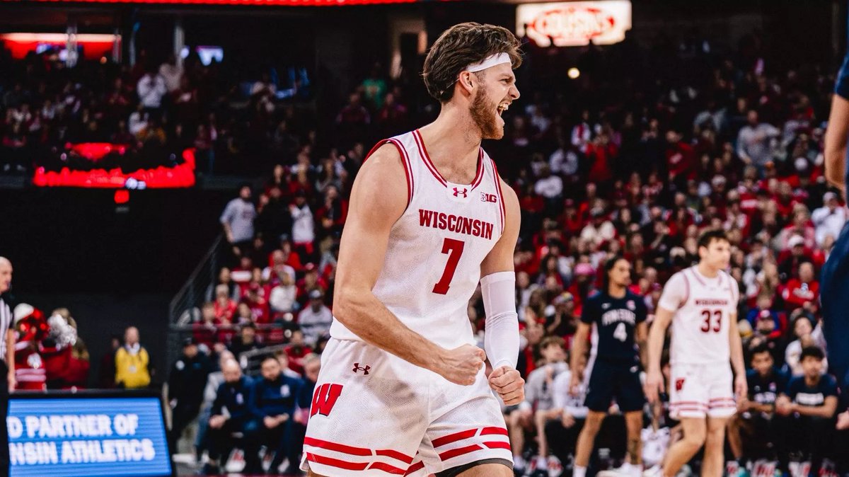 Carter Gilmore is officially going pro. The former Wisconsin #Badgers forward has signed a deal with the Den Helder SUNS in the Netherlands.