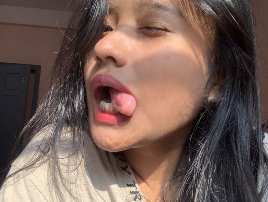 संभोग के दौरान स्त्री के मुख से निकलने वाली
आ..आ..आ..की ध्वनि पुरुषों के लिए
संगीत के 7 स्वर के समान है...💯😜