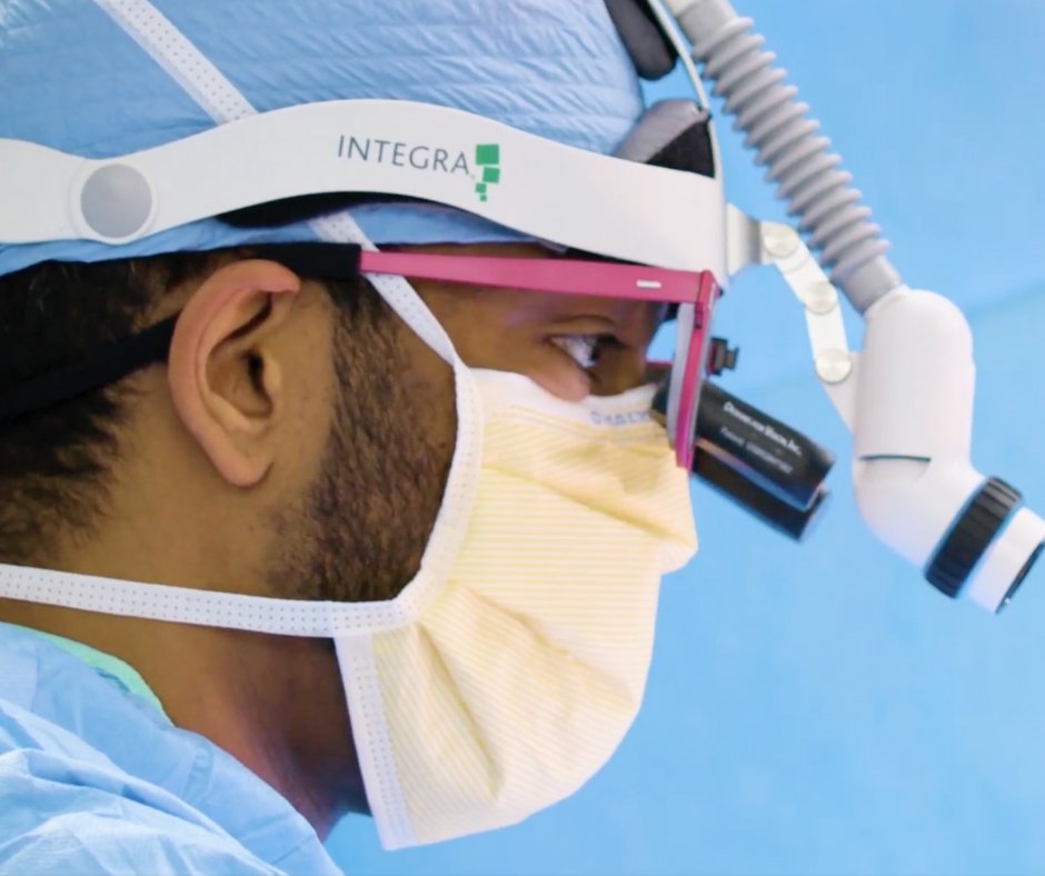 LeeHealthCancer's tweet image. First in SWFL: Lee Health now offers single episode diagnosis + resection for early-stage lung cancer.
✅ 1 anesthesia
✅ Smaller incisions
✅ Faster recovery
✅ Less emotional strain
✅ Same-day discharge possible
Redefining cancer care. 💙
#LeeHealthCancerInstitute
