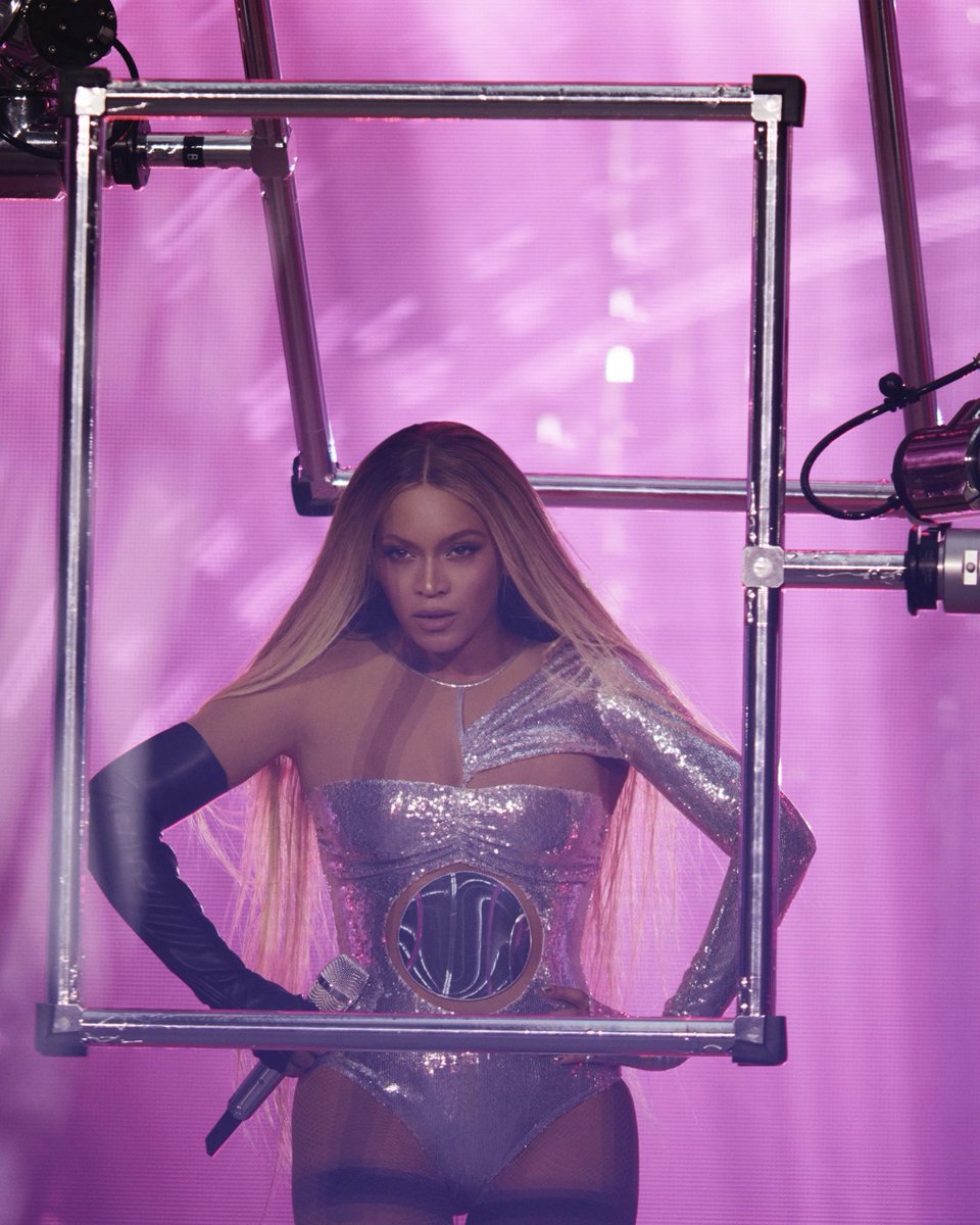 beyzhive's tweet image. cunty                                         cuntry